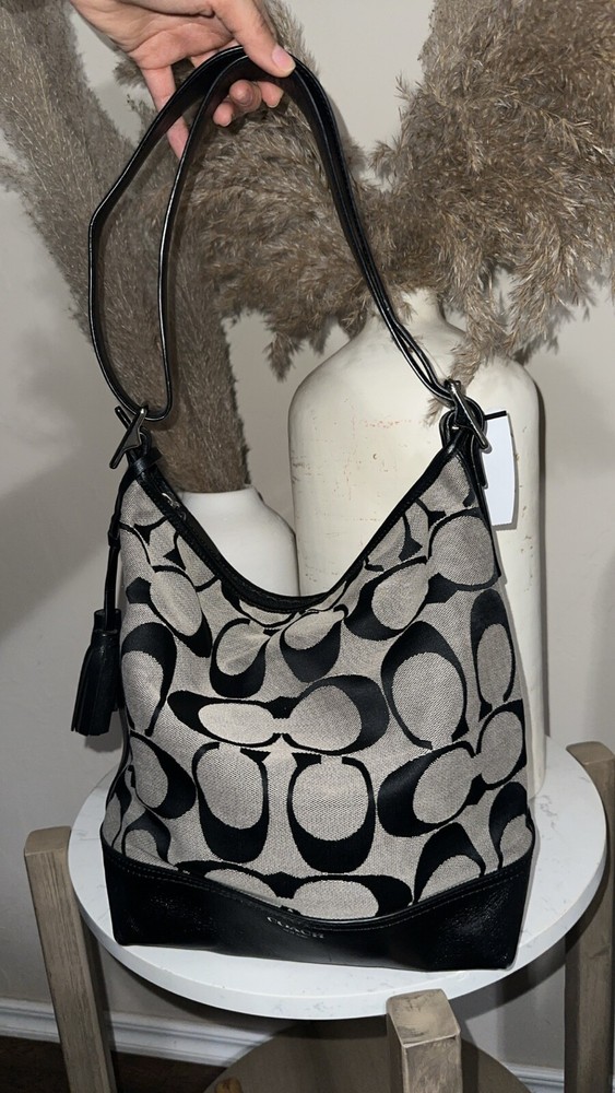 Large pre-owned coach shoulder bag