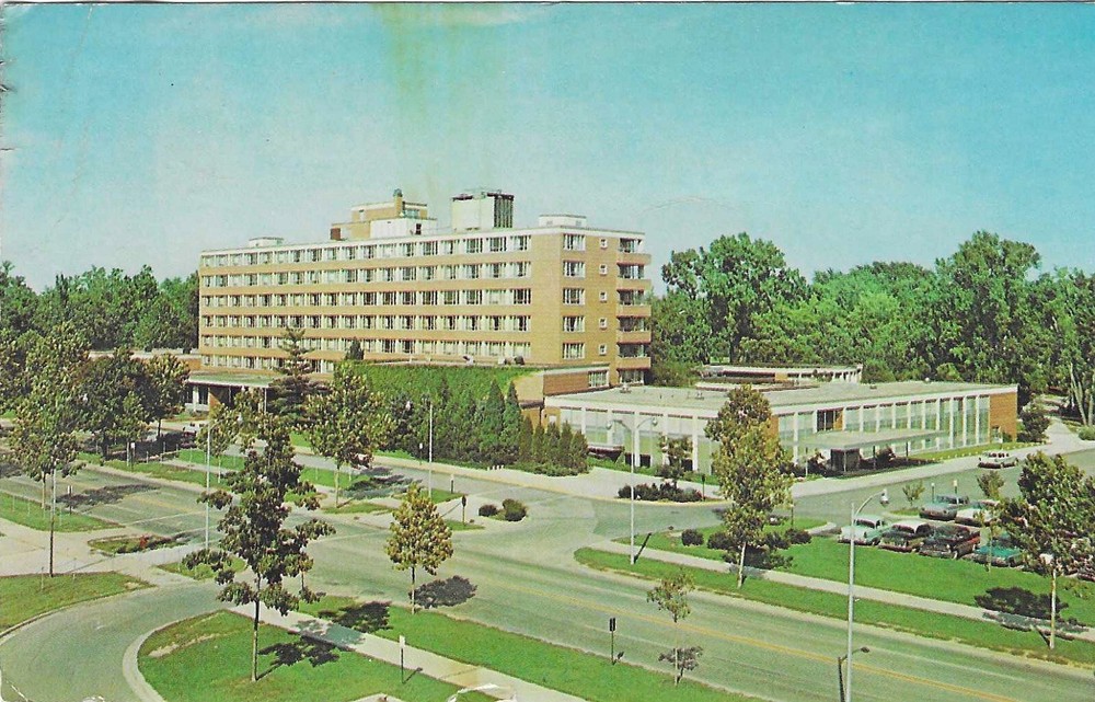 Vintage Michigan Chrome Postcard East Lansing Kellogg Center Education State