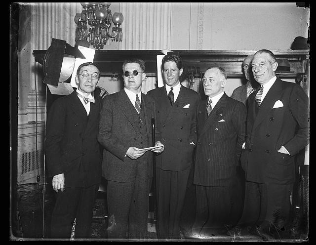 Unidentified Men 1930s Group Portrait Formal Suits Indoor Press Photo