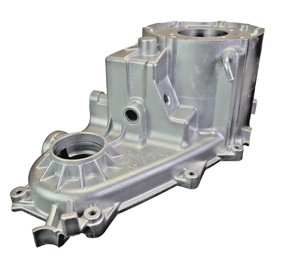 231 J Jeep Transfer Case Front Cover / Case Half
