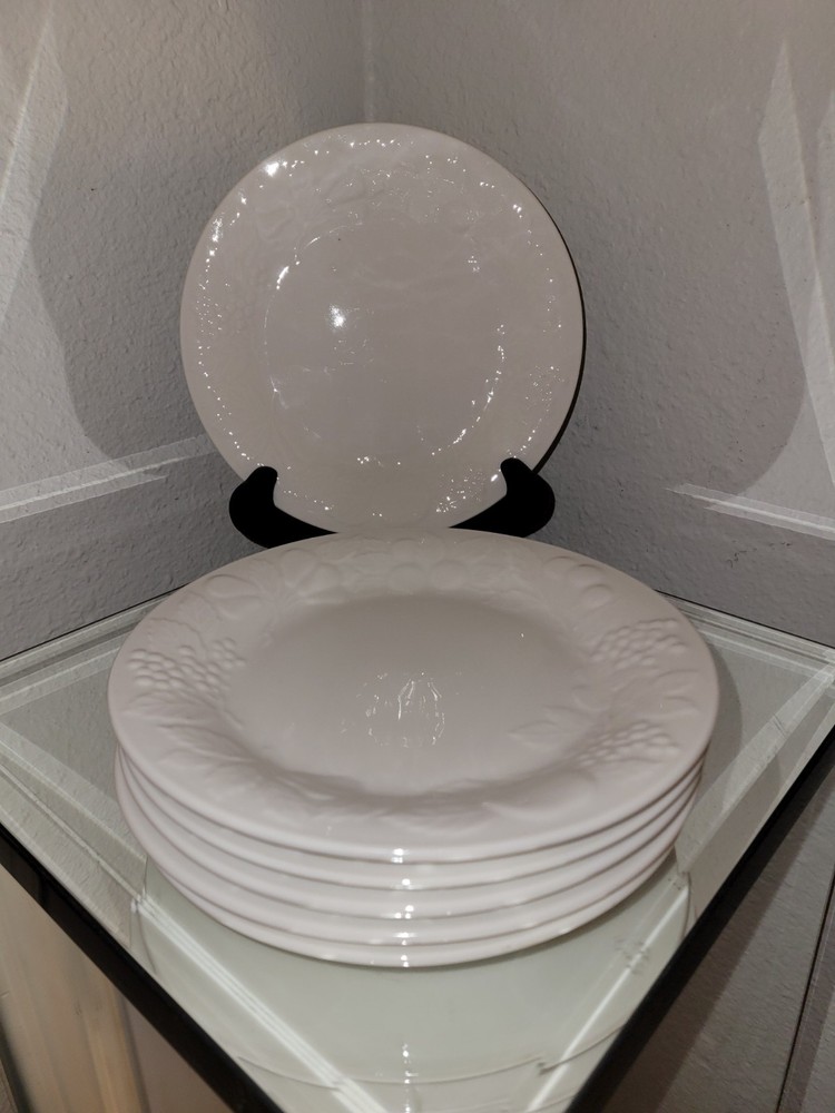 Gibson Flourish White 7.75-Inch Salad Plates Set of 6