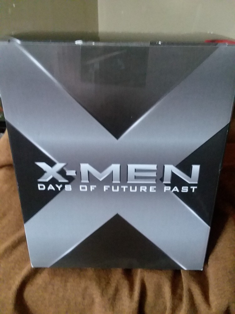 X-Men: Days Of Future Past (3D Blu-ray) w/ Exclusive Magneto Helmet
