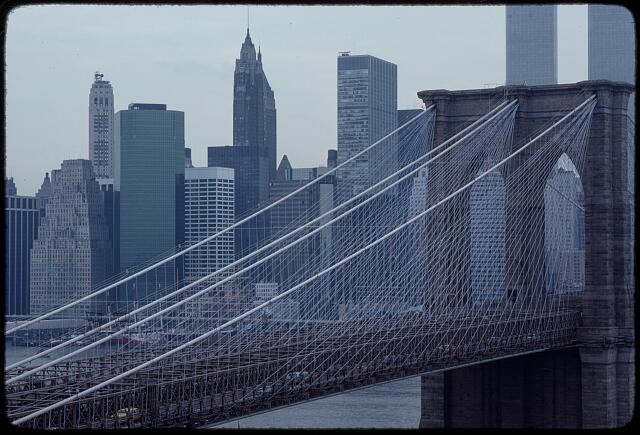 Photo:Manhattan skyline and the Brooklyn Bridge, New York City 2