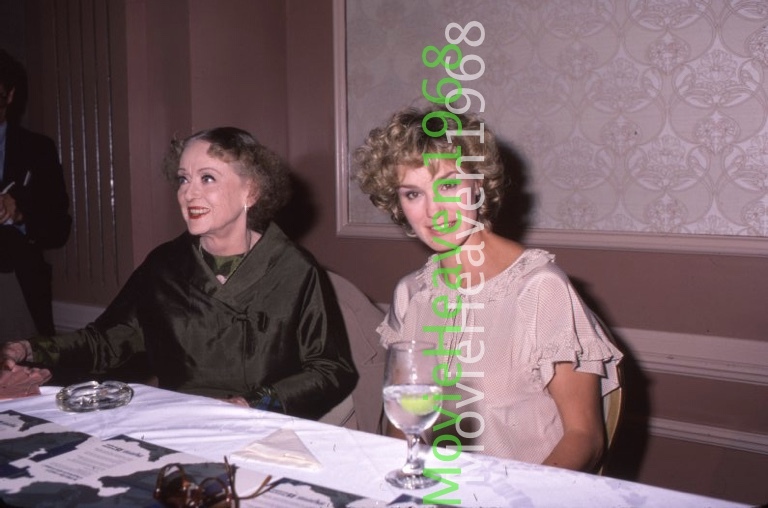 JESSICA LANGE BETTE DAVIS VINTAGE 35mm SLIDE TRANSPARENCY 12530 PHOTO