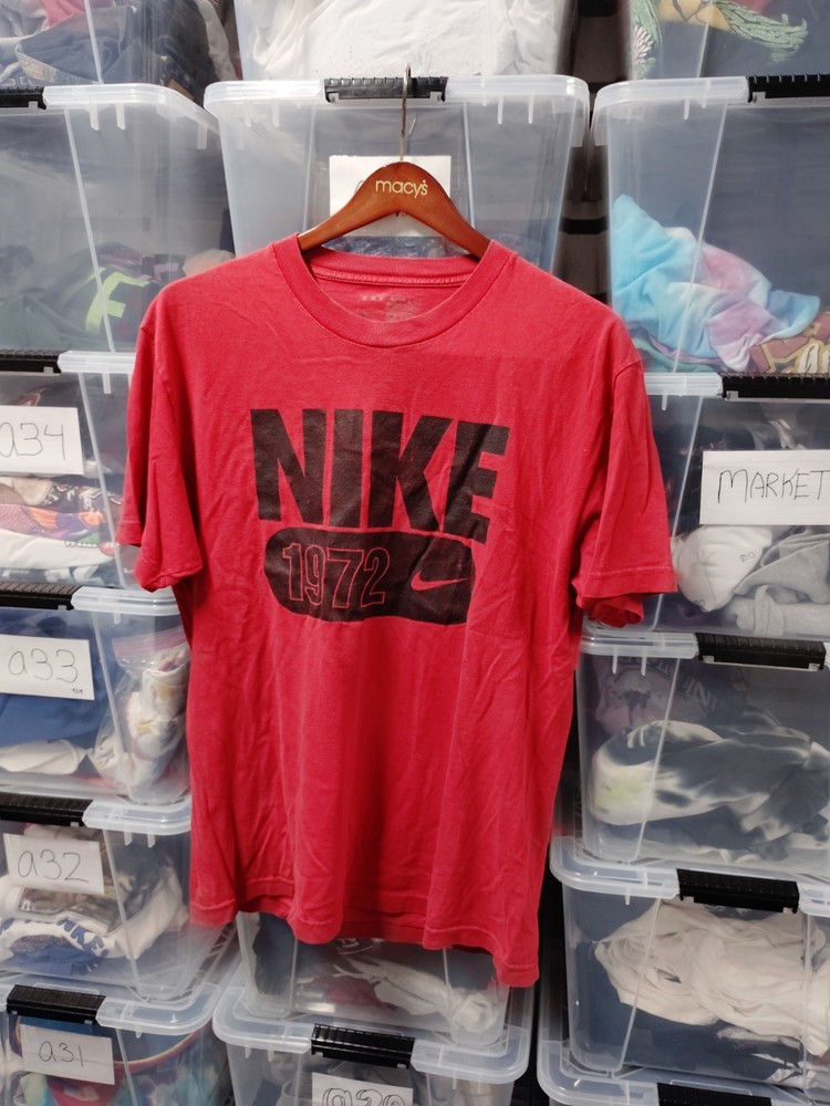 Nike Athletic Logo Shirt Size Large Distress Sports Hole Fair A331e