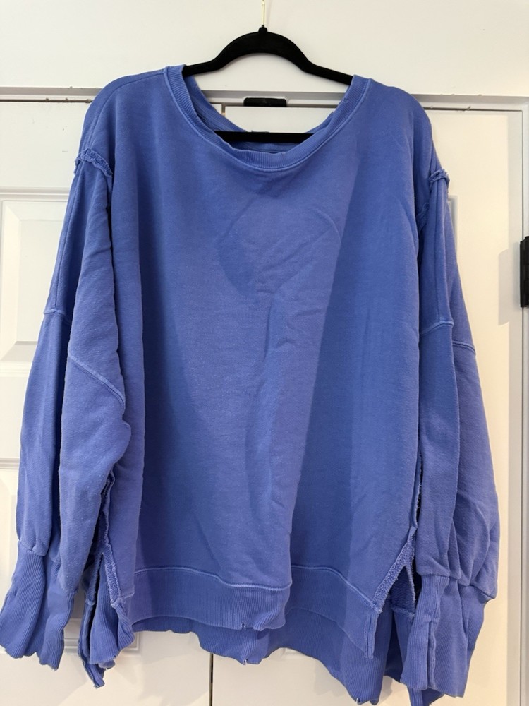 Free People Camden Sweatshirt Size XL EUC Original Price $78 CORNFLOWER BLUEP2P 38” S2H 25”