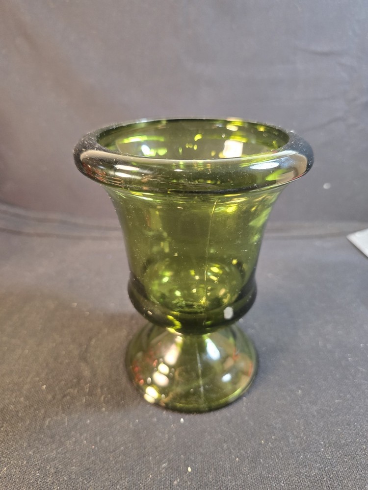Vintage Indiana Glass Green Footed Pedestal Urn Vase Pressed Glass MCM 6” EUC