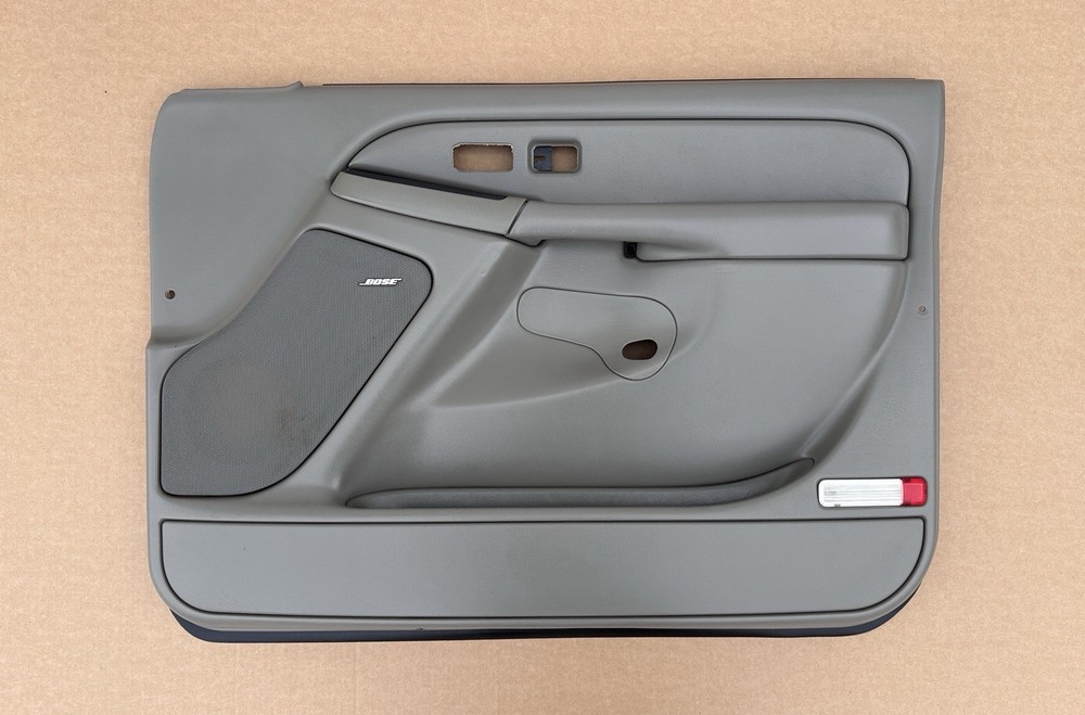 2003-2006 Chevy Silverado Interior Door Panel Front Right Passenger Gray
