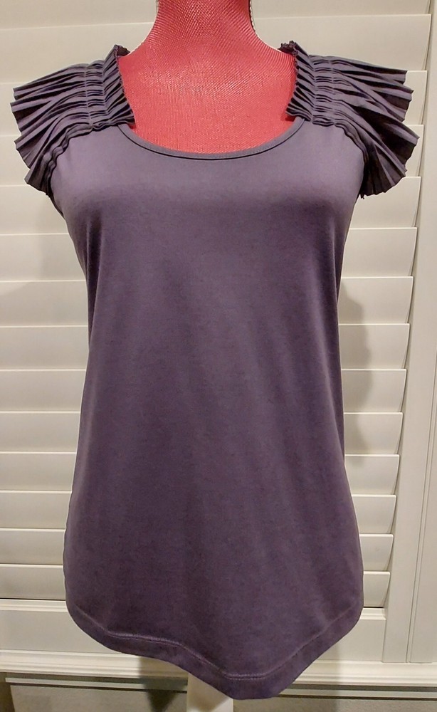 Banana Republic Top Blouse Small Crepe Purple Pleated Shoulders Sleeveless