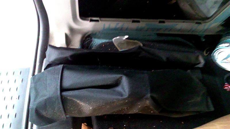 CARAVAN   2012 Jack 104433750 NO FOAM TRAY NO SPARE TIRE