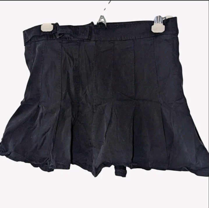 Poster Girl Pleated Short Skirt Black XL Women's Solid Regular Size