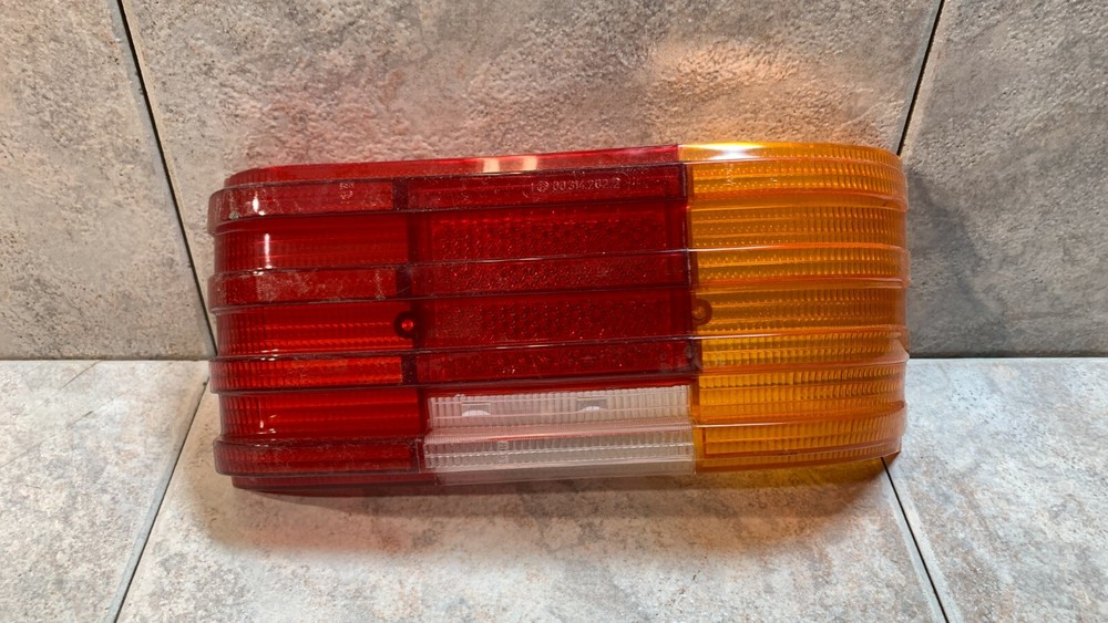 Faro Posteriore In Vetro Originale Mercedes Benz /8 W114 W115 Destro