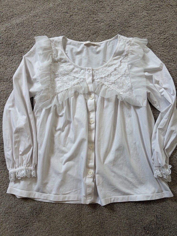 Women's White Cotton Solid Lace Ruffle Button Scoop Neck Blouse
