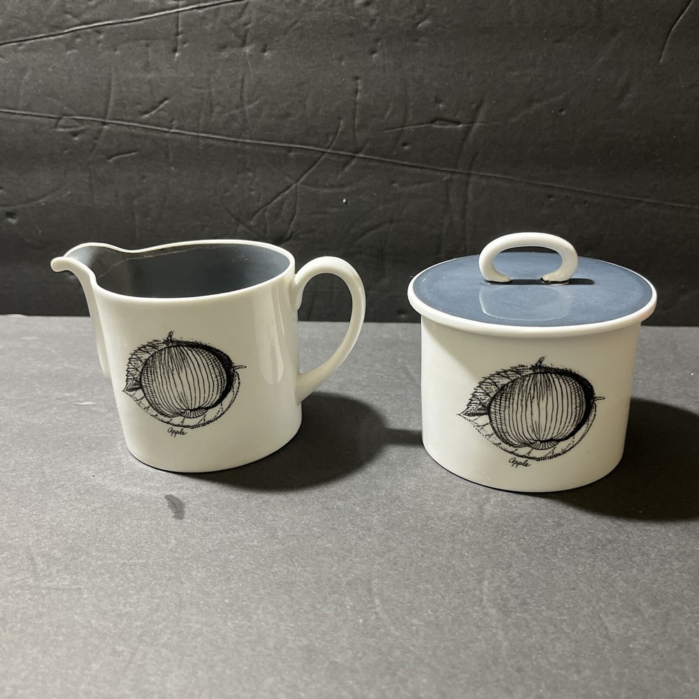 Wedgwood Susie Cooper Black Fruit Bone China Creamer sugar  Apple, Peach