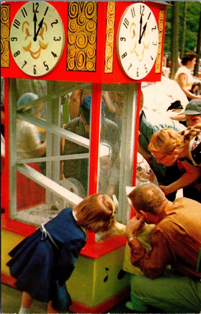 Hickory Dickory Dock Clock Story Land Zoo South Bend Indiana Lusterchrome