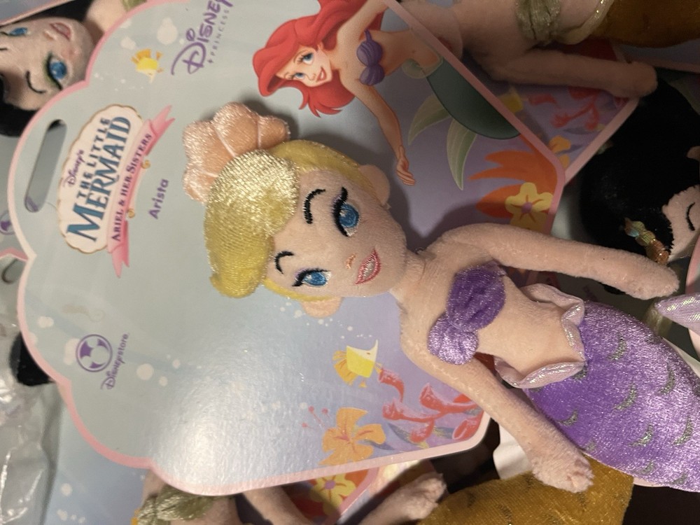 Little Mermaid Ariel & Her Sisters Arista Doll Figure Plus  Disney Store NEW 9”