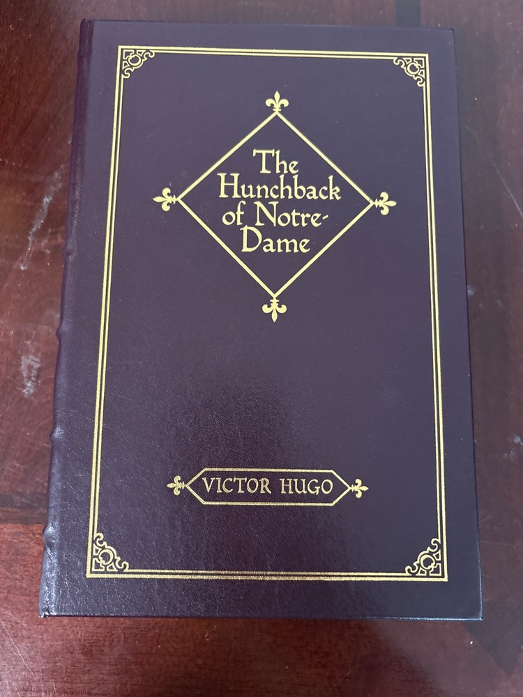 VTG Hunchback Notre Dame Victor Hugo Hard Back HB Book Barnes Noble 1996