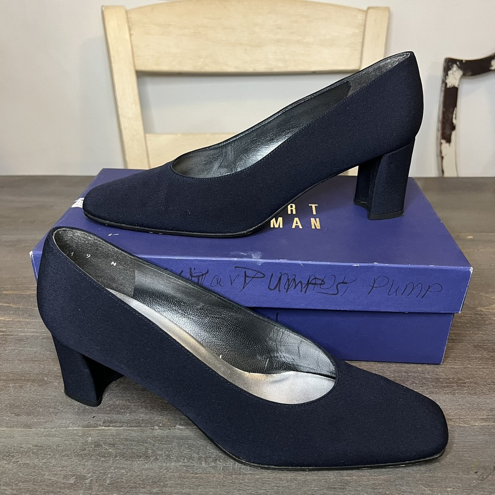 EXCELLENT USED CONDITION Stuart Weitzman Anna Navy Block Heel Pumps w/Box Size 9
