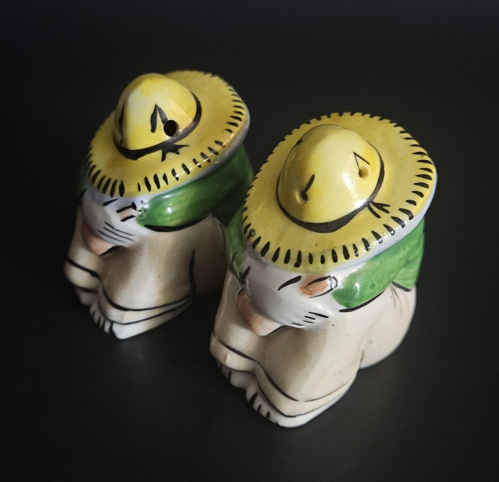 Siesta Salt & Pepper Shakers Hand Painted Sleeping Men Vintage Japan ***READ***