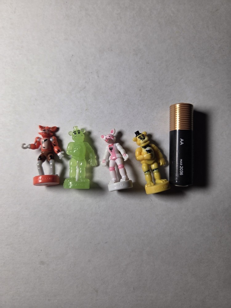 Collection Vuala Five Nights At Freddy’s Fnaf Figures Mexico RARE / US Seller✅️