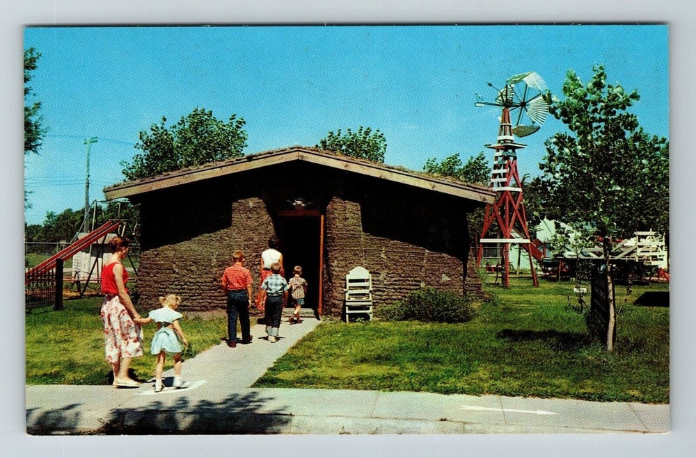 Minden NE-Nebraska, Sod House At Pioneer Village, Vintage Postcard