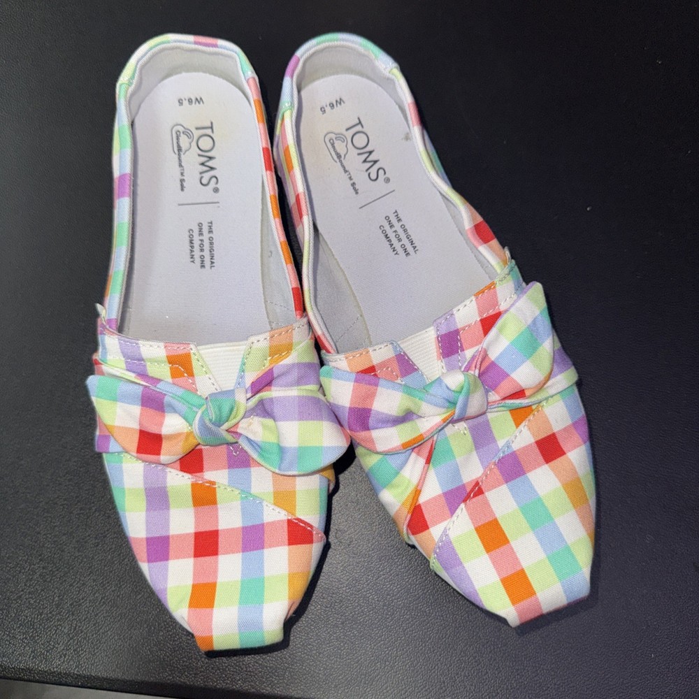 TOMS Women's plaid colorful Cloudbound Slipon size women’s 6.5