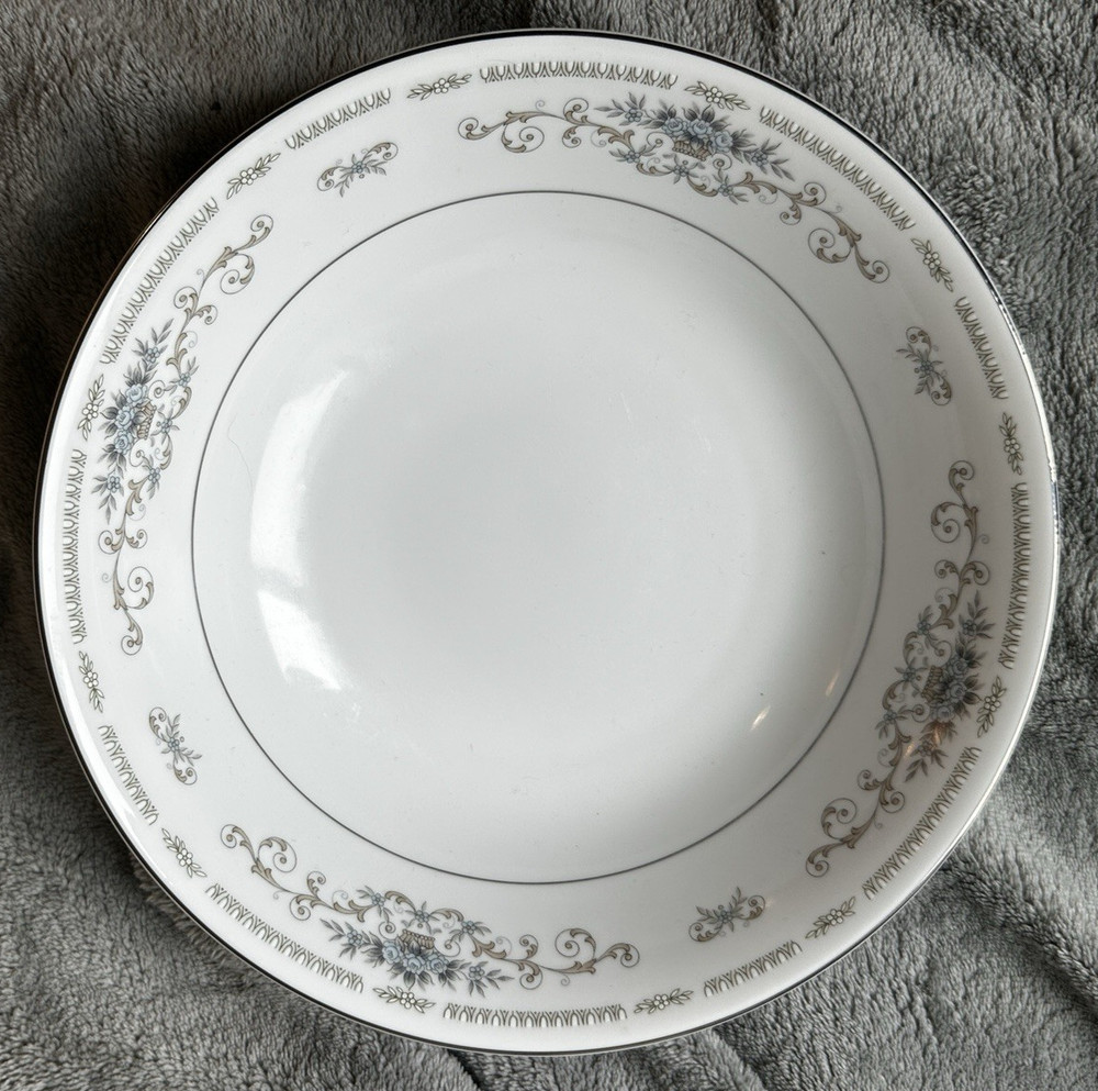 Diane Fine Porcelain China Round 9” Serving  Bowl Japan