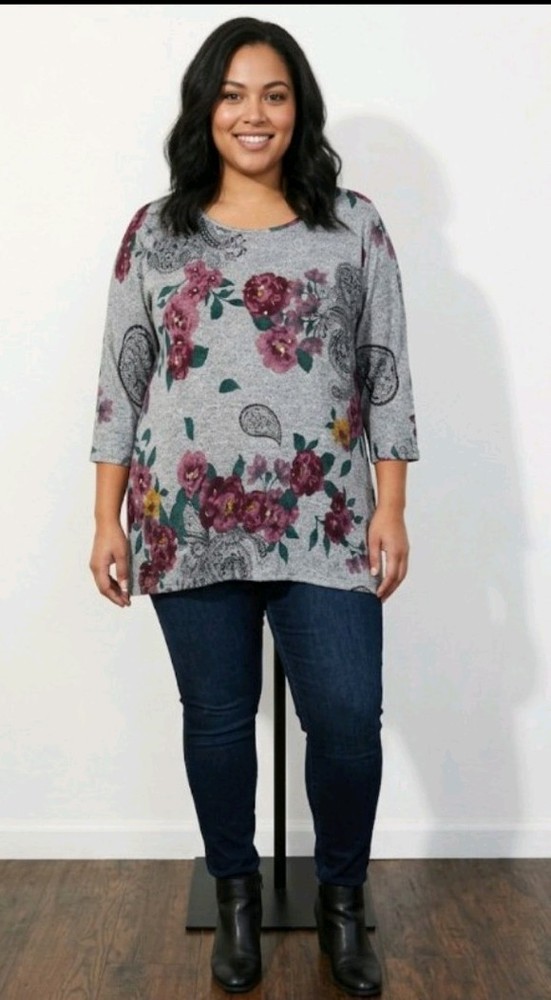 Bobbie Brooks Women's Plus 3X Gray Floral Paisley Beaded Short Sleeve T-Shirt