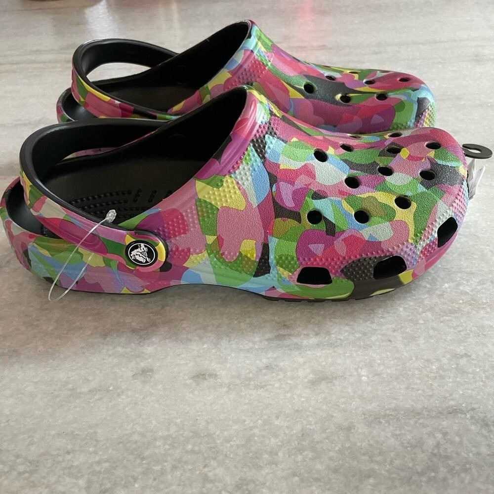 Womens NWT Crocs Classic Bubble Block Clog sz. 7