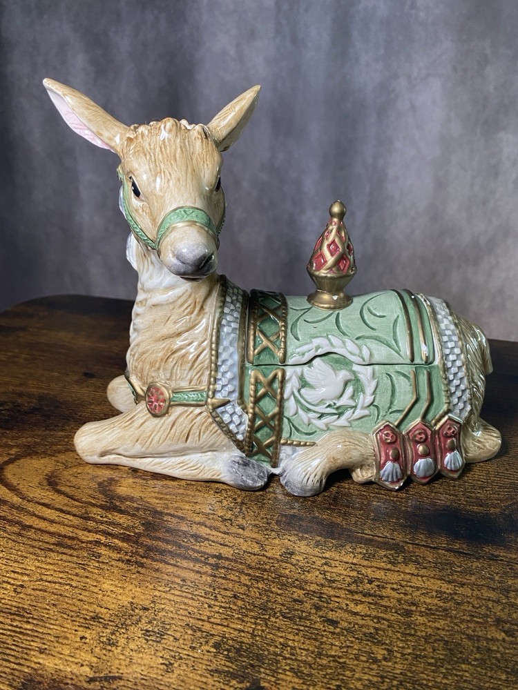 Fitz & Floyd Gregorian Christmas Deer Lidded Trinket Candy Box - READ