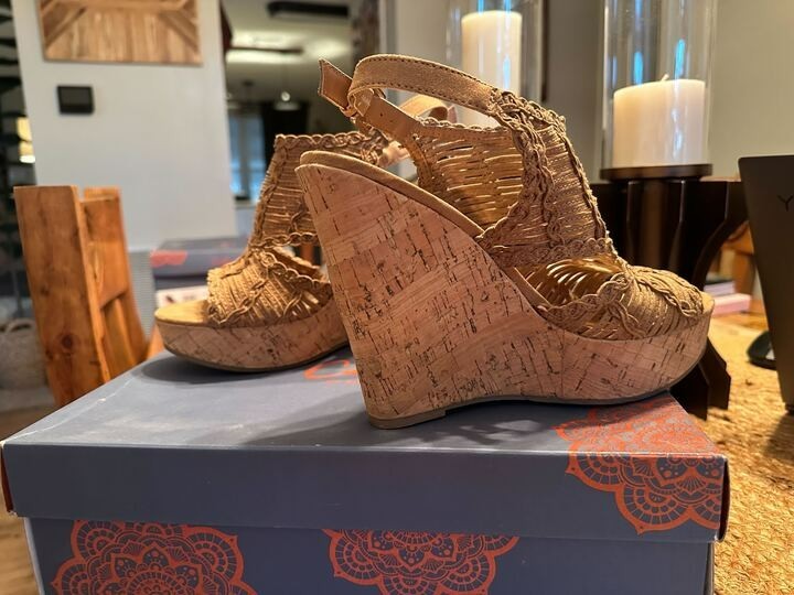 Carlos by Carlos Santana Women's Bellini (Brulee) Wedge Sandal Size 8 M. W/BOX!