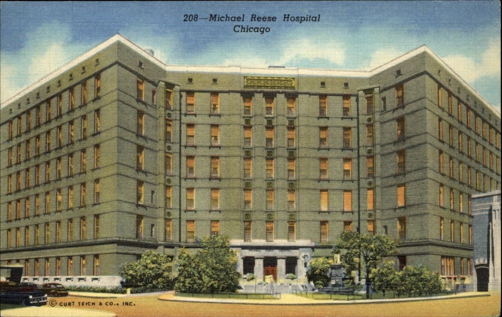 Chicago Illinois Michael Reese Hospital unused 1940s vintage linen postcard sku9