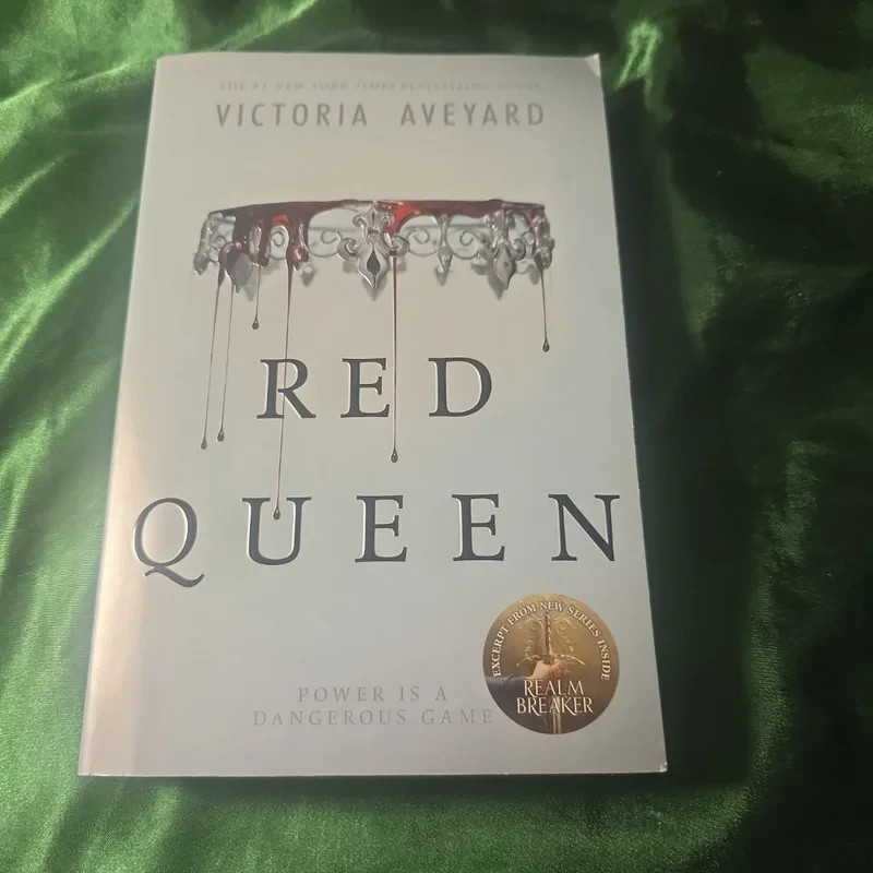 Red Queen by Victoria Aveyard (2016, Trade Paperback)