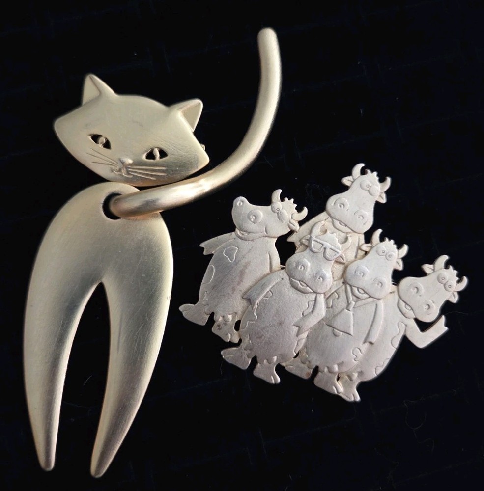 Vintage Brooch Lot Of 2 Signed JJ Large Articulated Cat & Cows Gold Tone