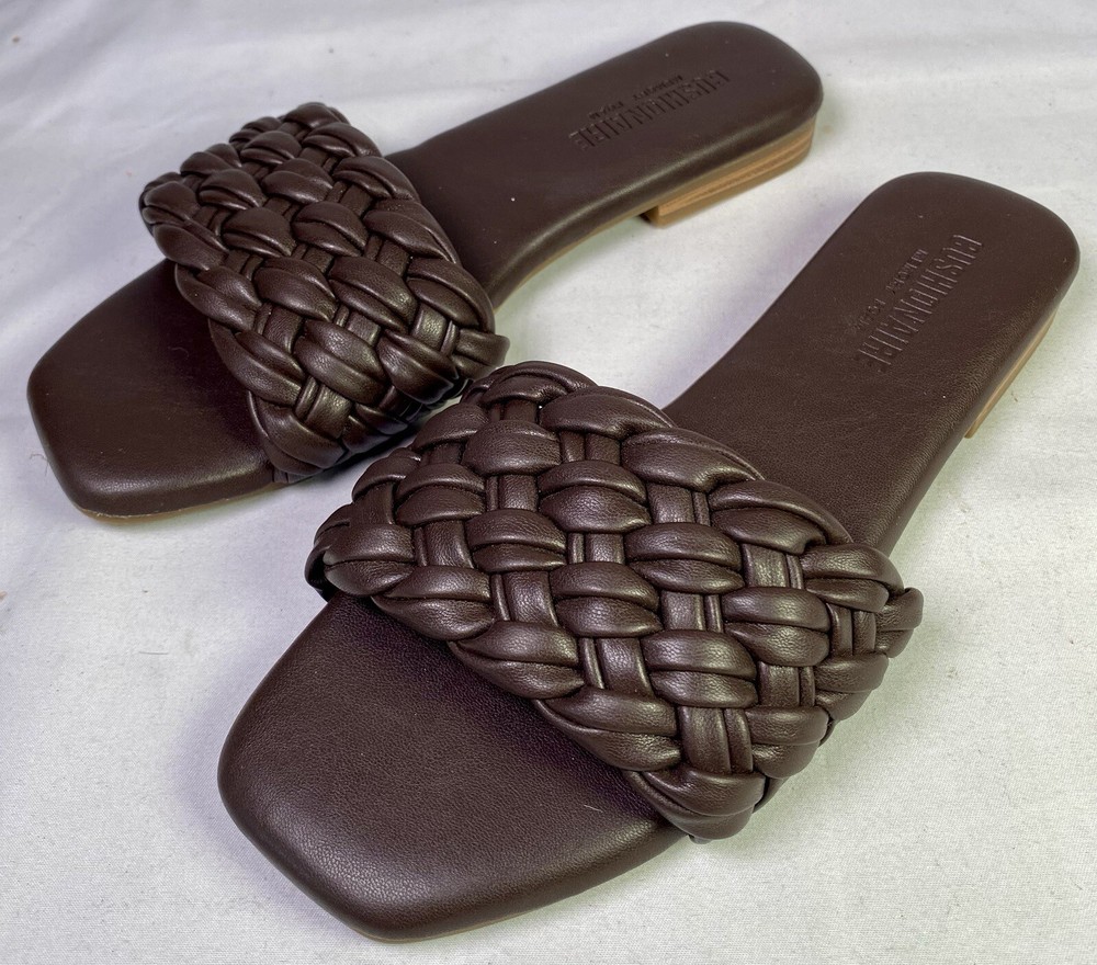 CUSHIONAIRE Women Fez Woven Slide Sandal  Shoe With Memory Foam Brown 6M