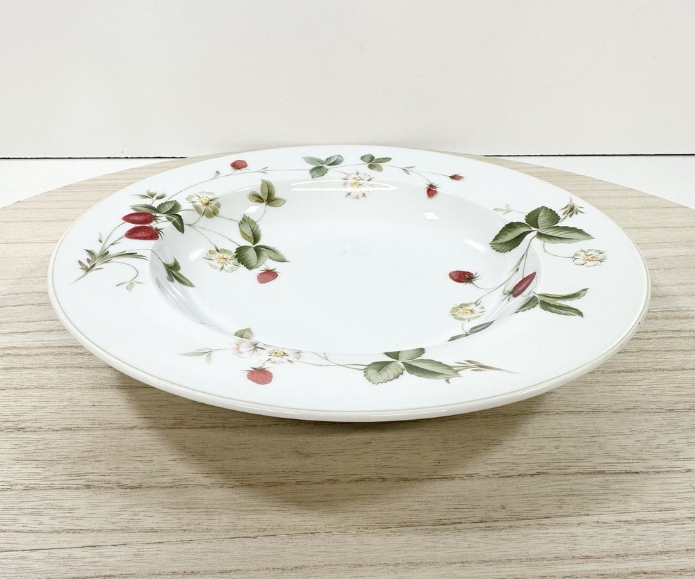 Christopher Stuart Melody Hill Salad Soup Bowl Y0202 Thailand Strawberries E25