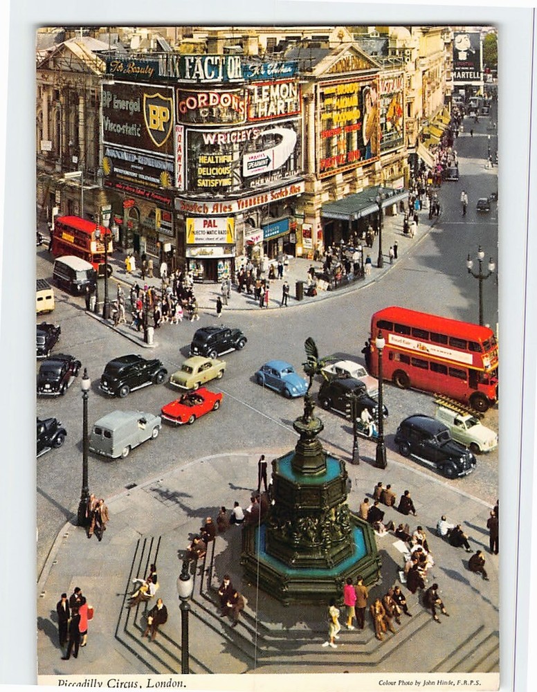 Postcard Piccadilly Circus London England