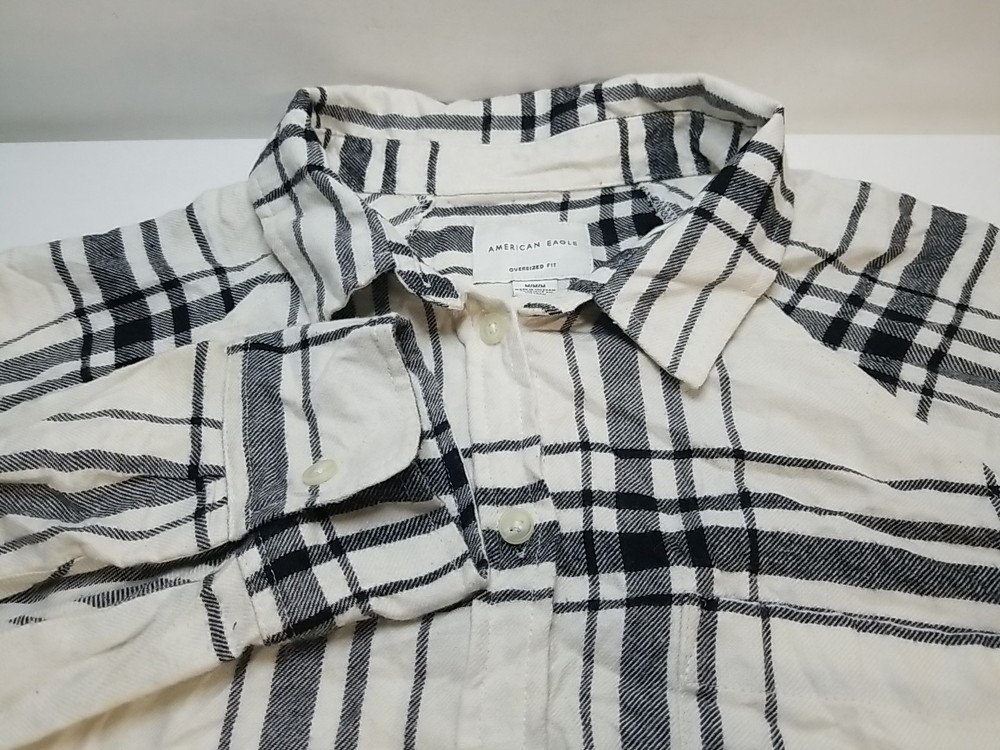 American Eagle Oversized Fit Long Sleeve Womens Plaid Button Up Medium Shirt