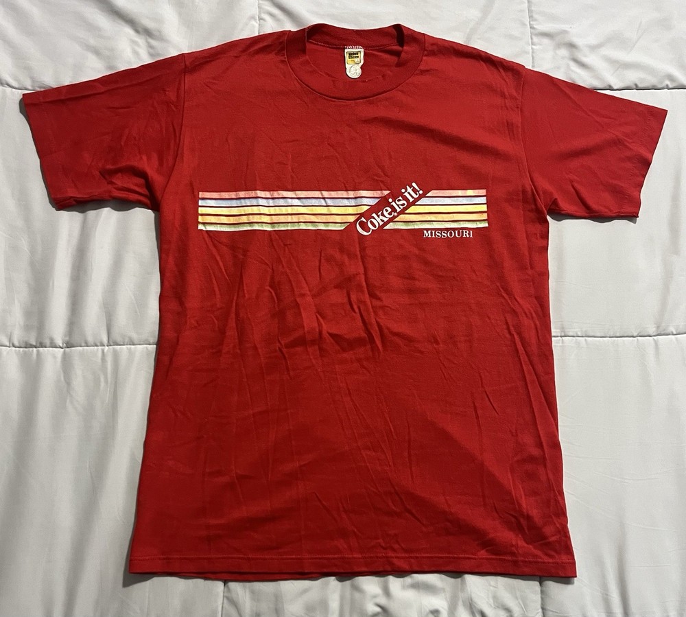 Vintage Coca-Cola Graphic T-Shirt Size Large – Classic Retro Soda Logo Tee