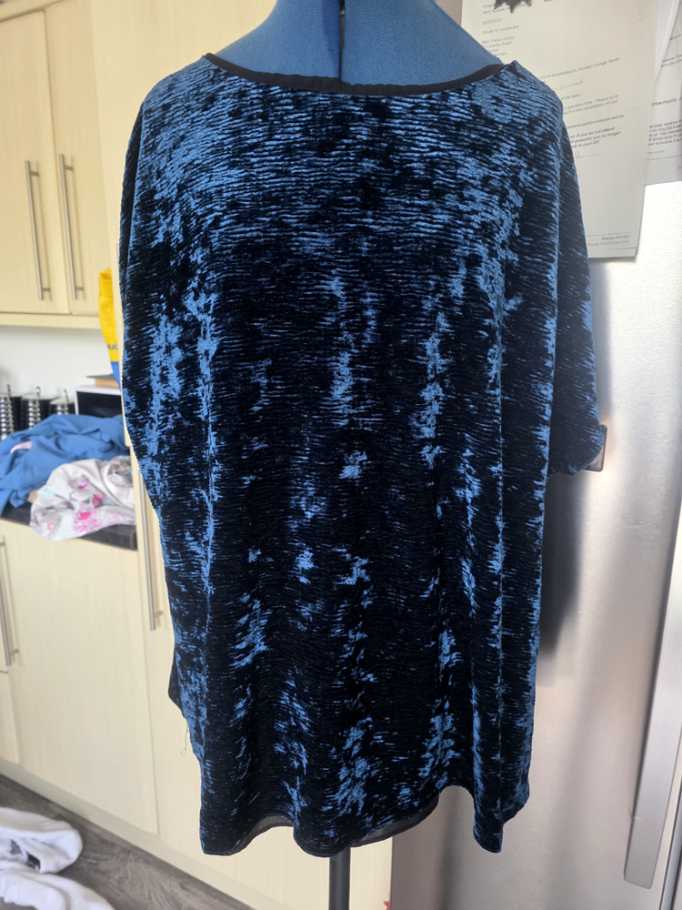 Phase Eight GREEN Velour  LAYERED Top UK 18