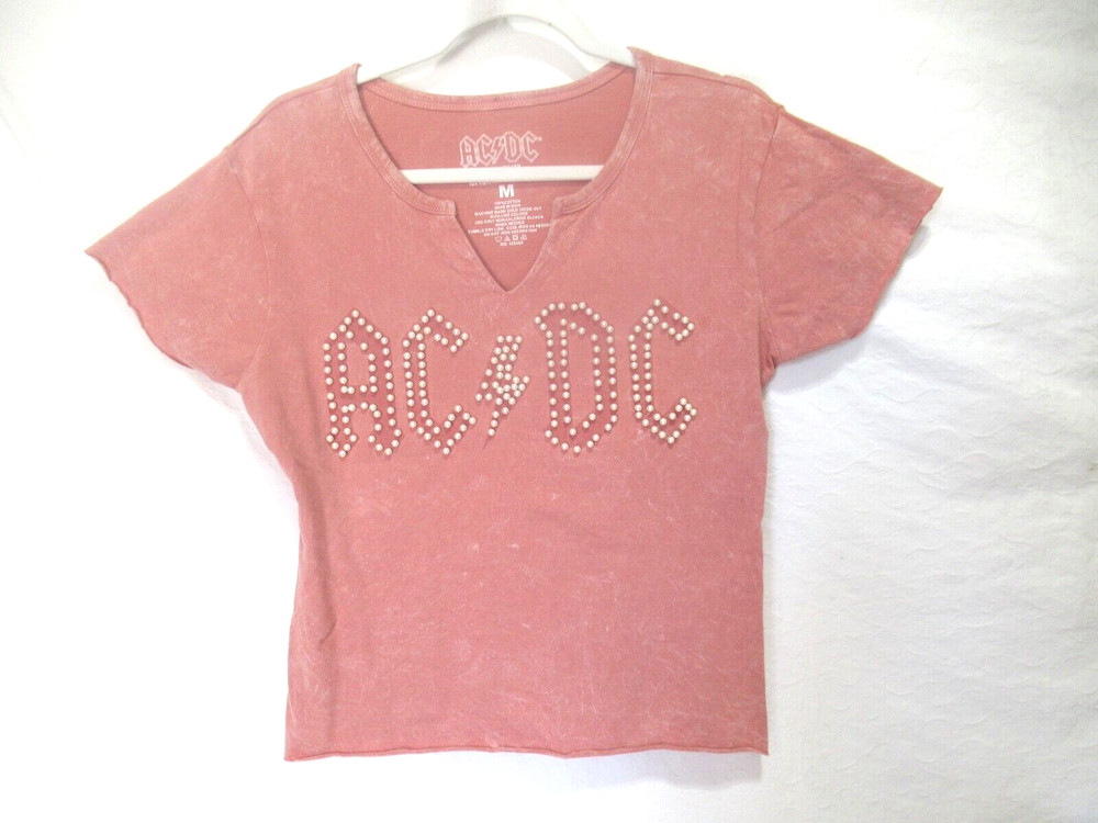 AC/DC Size Medium Salmon Pink Short Sleeve Cropped Pearl T-Shirt