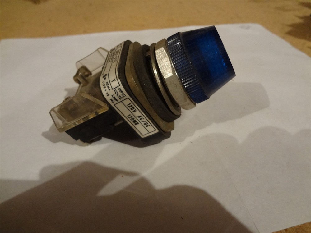Allen Bradley 800T-Q10 Ser T Blue Pilot Light