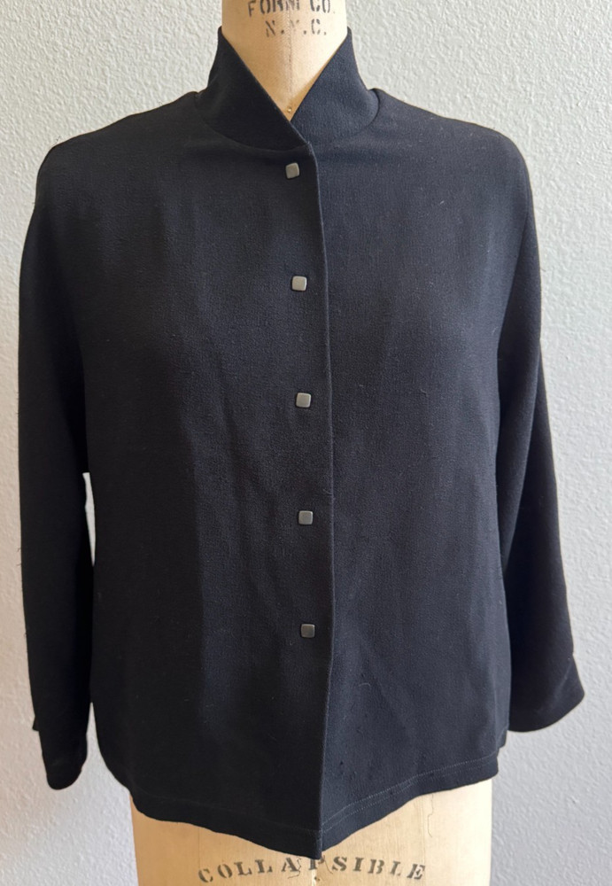 Babette SF Black Minimalist Boxy Snap Front Top Blouse Sz Small USA EUC