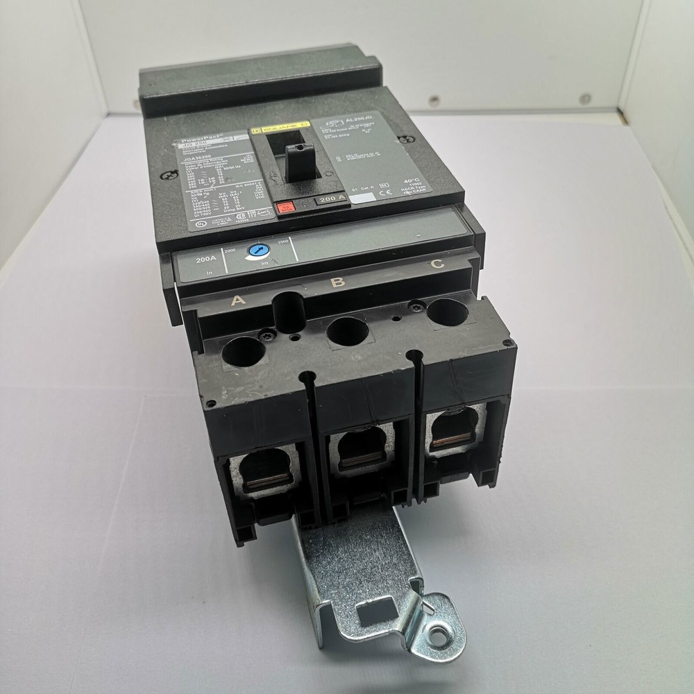 SQUARE D JGA36200 circuit breaker