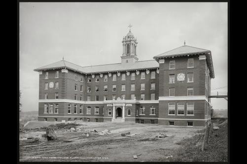 Holy Cross College Alumni Hall,educational facilities,trails,Worcester,MA,c1906