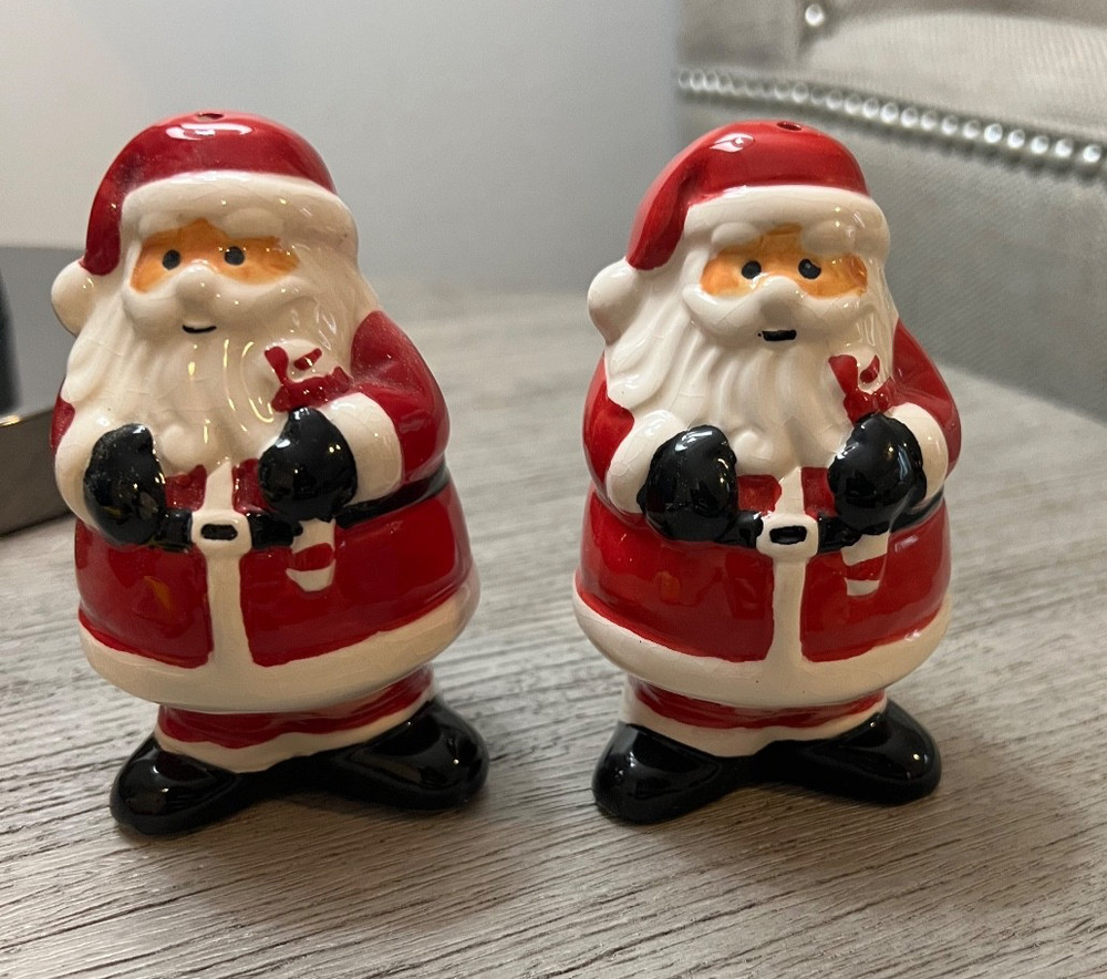 Vintage Santa Claus Salt And Pepper Shaker Set Euc