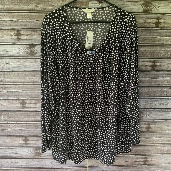 CJ Banks Women's Top Blouse Size 2X Black White Spotted Silver Hardware NWT
