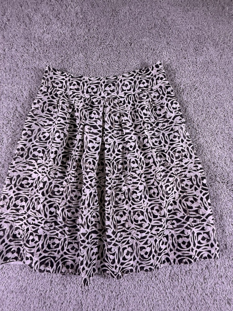 Banana Republic Women’s 100% Silk Skirt Lined Size 4
