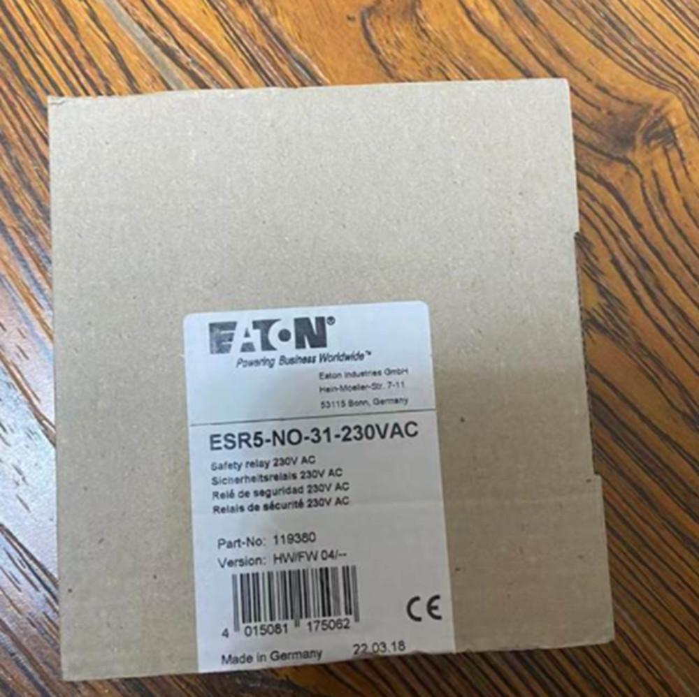 New In Box EATON ESR5-NO-31-230VAC Time Relay