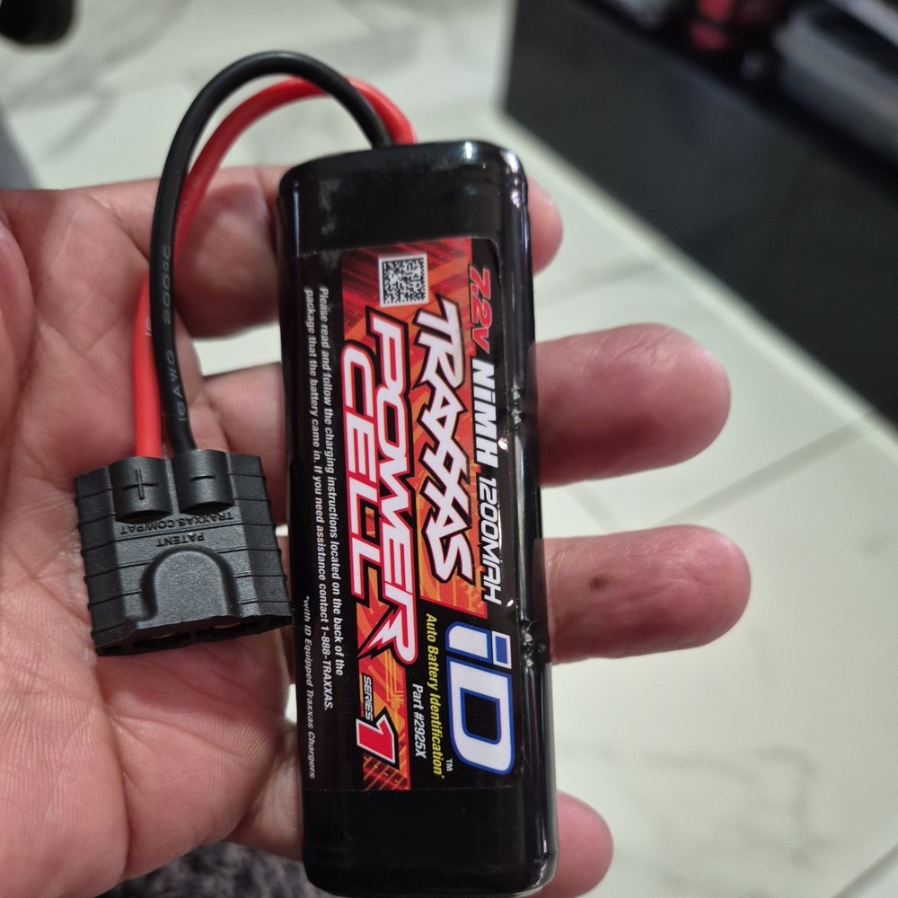 Traxxas 1800mAh 7.2V 6-Cell NiMH Battery w/Standard Plug for EZ Start System